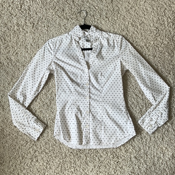H&M Tops - H&M black & white button down collar shirt blouse womens size 4